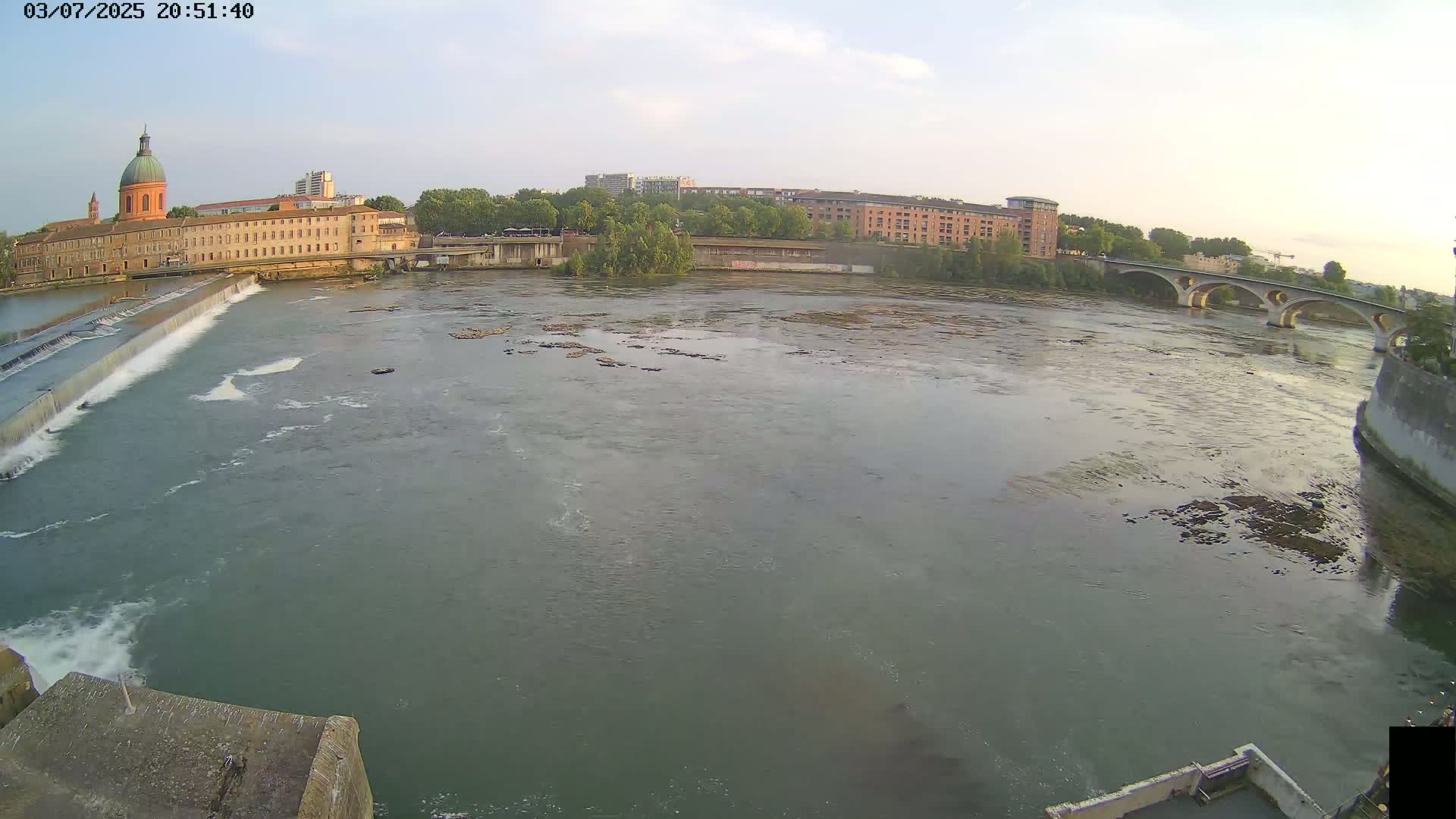 Toulouse City & Garonne River Live Cam - Toulouse, Haute-Garonne, Occitanie, France