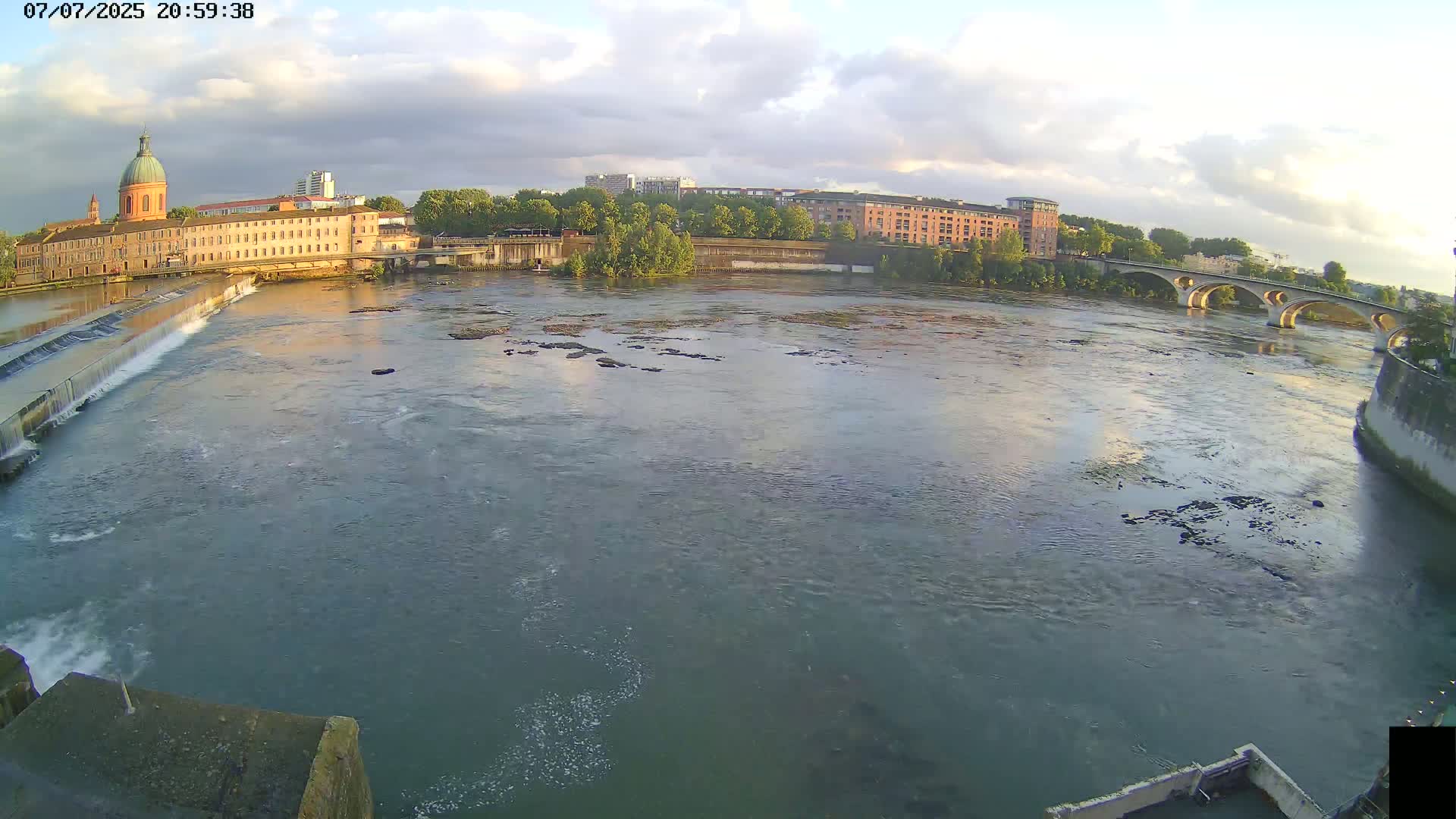 Toulouse City & Garonne River Live Cam - Toulouse, Haute-Garonne, Occitanie, France