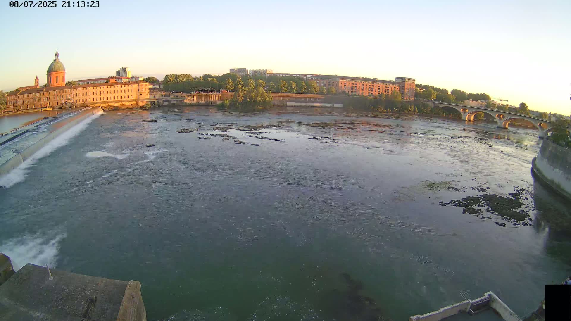Toulouse City & Garonne River Live Cam - Toulouse, Haute-Garonne, Occitanie, France