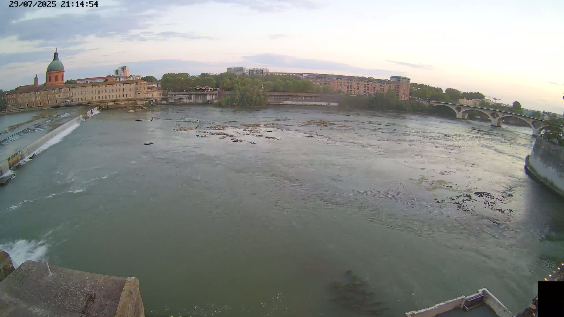 Toulouse City & Garonne River Live Cam - Toulouse, Haute-Garonne, Occitanie, France