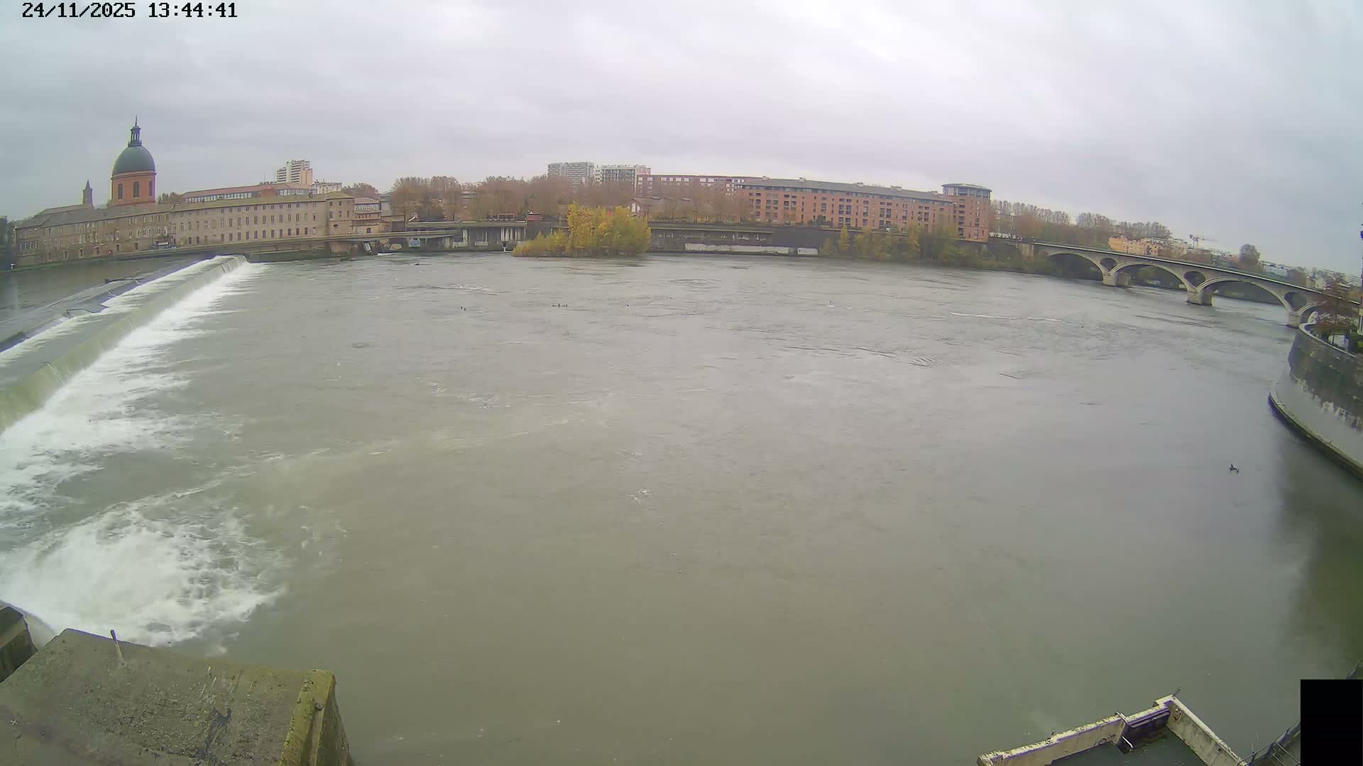 Toulouse City & Garonne River Live Cam - Toulouse, Haute-Garonne, Occitanie, France