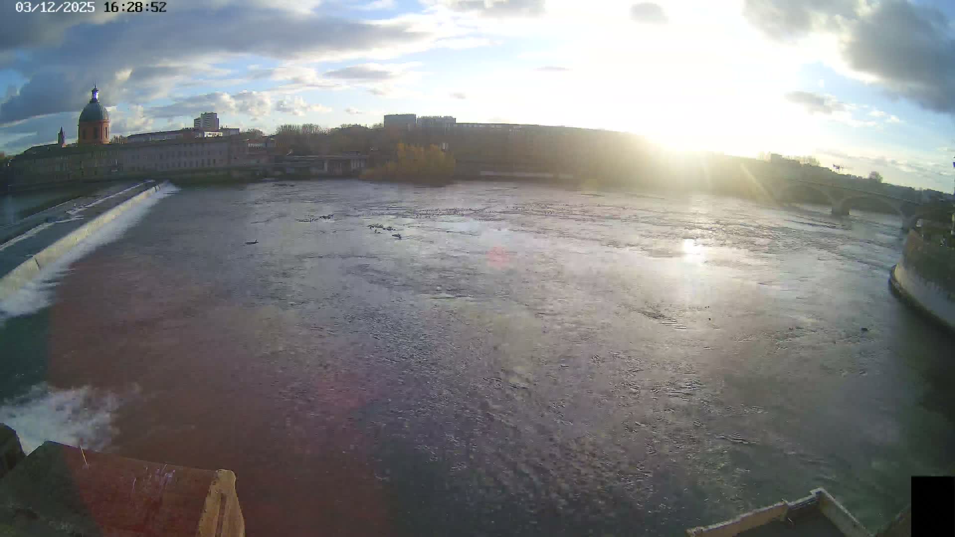 Toulouse City & Garonne River Live Cam - Toulouse, Haute-Garonne, Occitanie, France