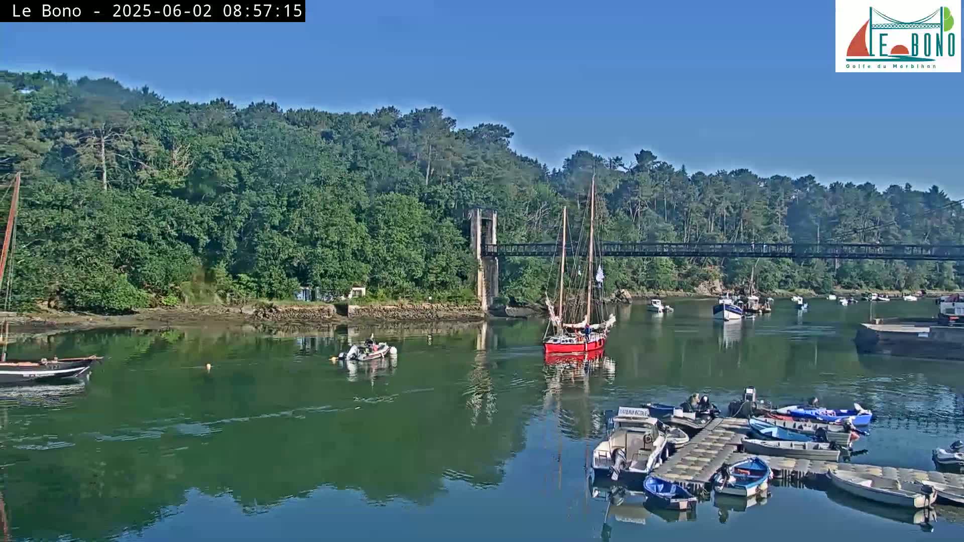 Riviere du Bono River & Le Bono Pont Joseph Le Brix (Pont Joseph Bridge) Live Cam - Vannes, Morbihan, Bretagne. France