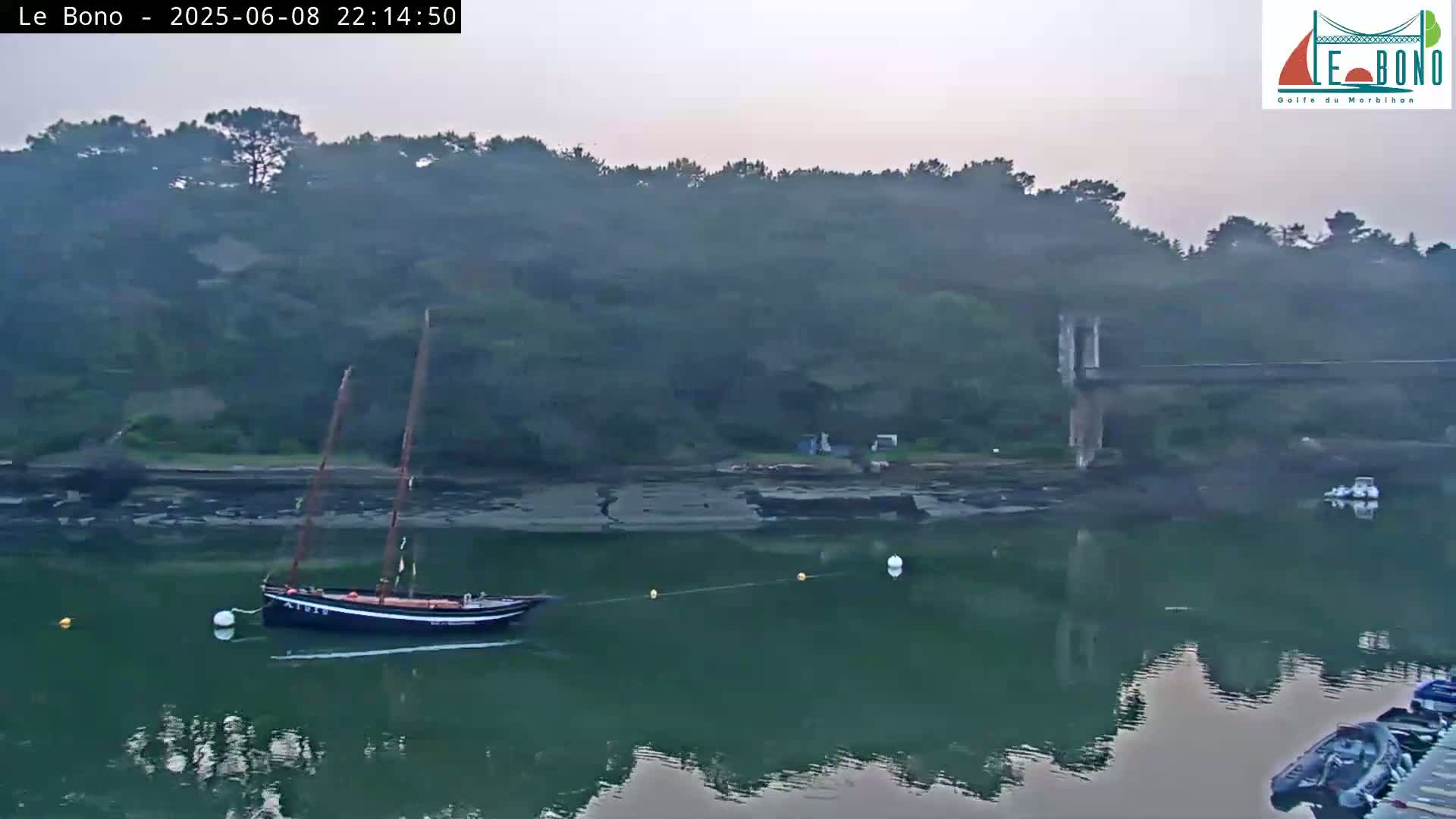 Riviere du Bono River & Le Bono Pont Joseph Le Brix (Pont Joseph Bridge) Live Cam - Vannes, Morbihan, Bretagne. France