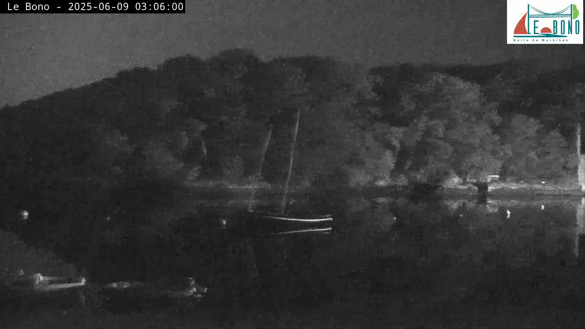 Riviere du Bono River & Le Bono Pont Joseph Le Brix (Pont Joseph Bridge) Live Cam - Vannes, Morbihan, Bretagne. France