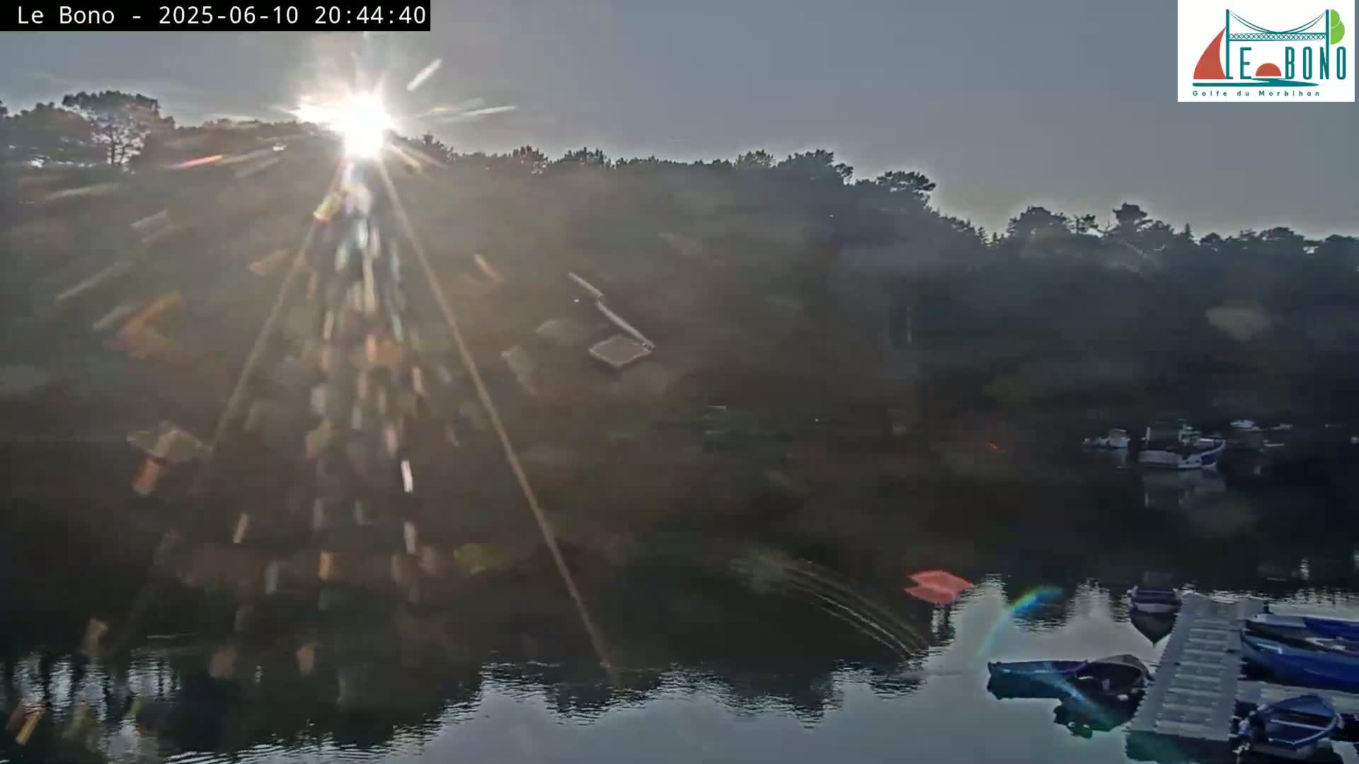 Riviere du Bono River & Le Bono Pont Joseph Le Brix (Pont Joseph Bridge) Live Cam - Vannes, Morbihan, Bretagne. France