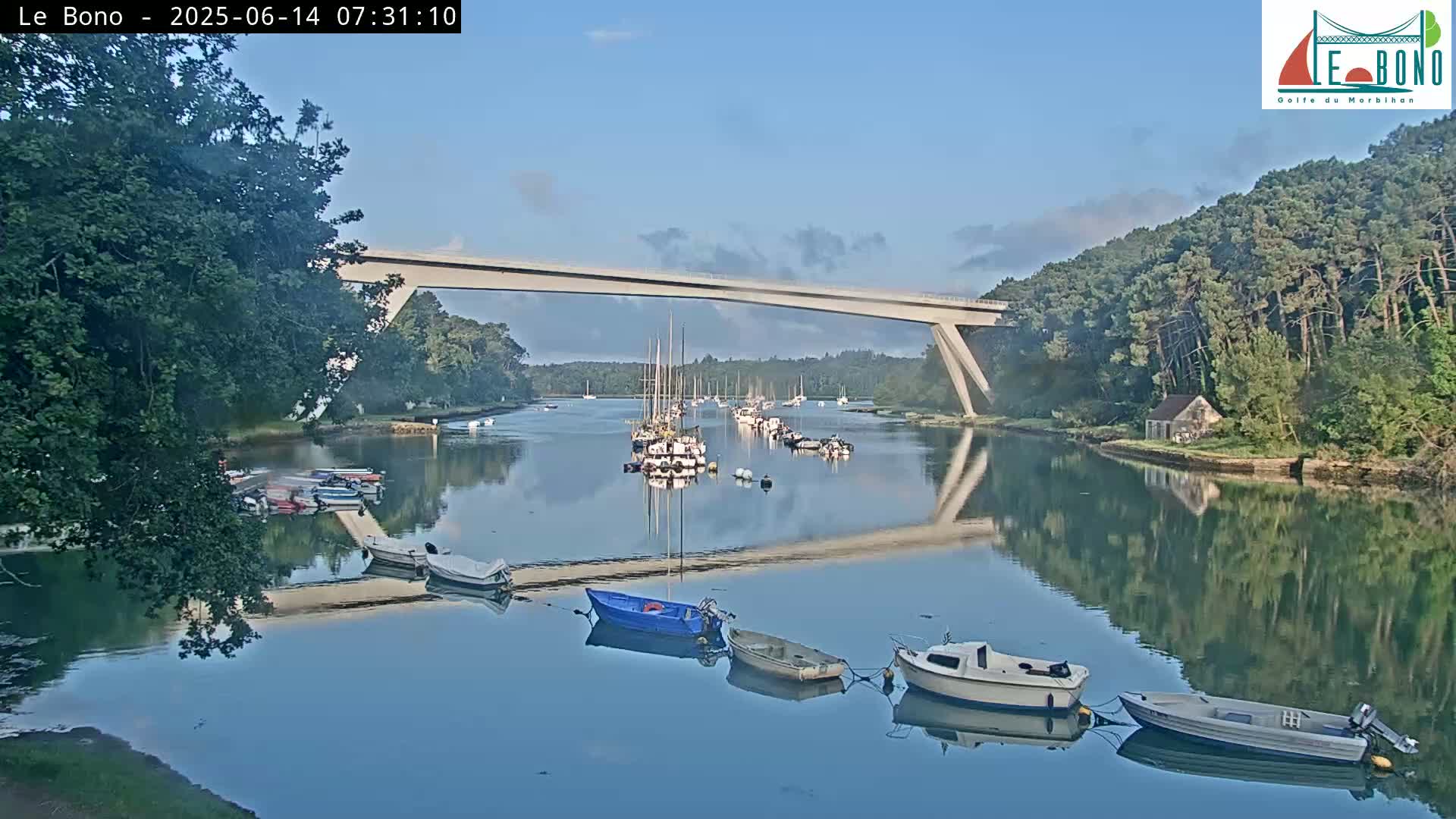 Riviere du Bono River & Le Bono Pont Joseph Le Brix (Pont Joseph Bridge) Live Cam - Vannes, Morbihan, Bretagne. France