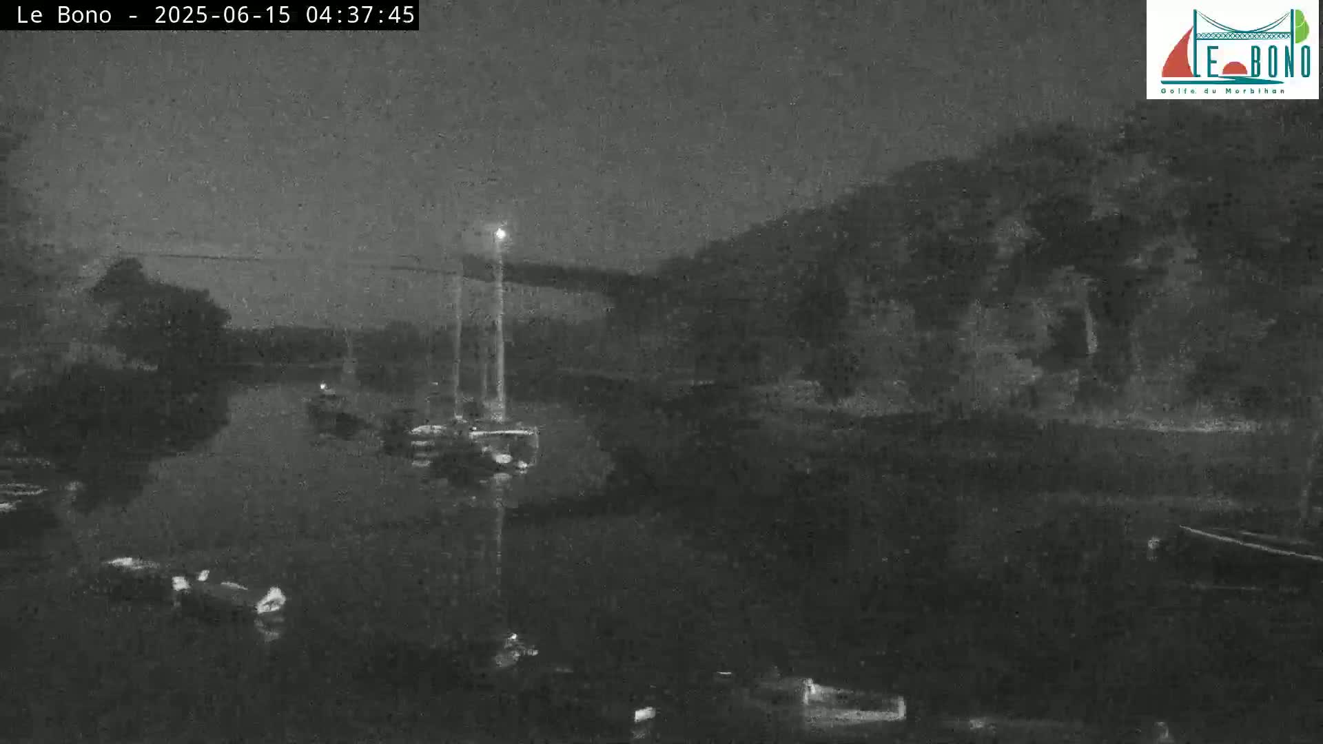 Riviere du Bono River & Le Bono Pont Joseph Le Brix (Pont Joseph Bridge) Live Cam - Vannes, Morbihan, Bretagne. France