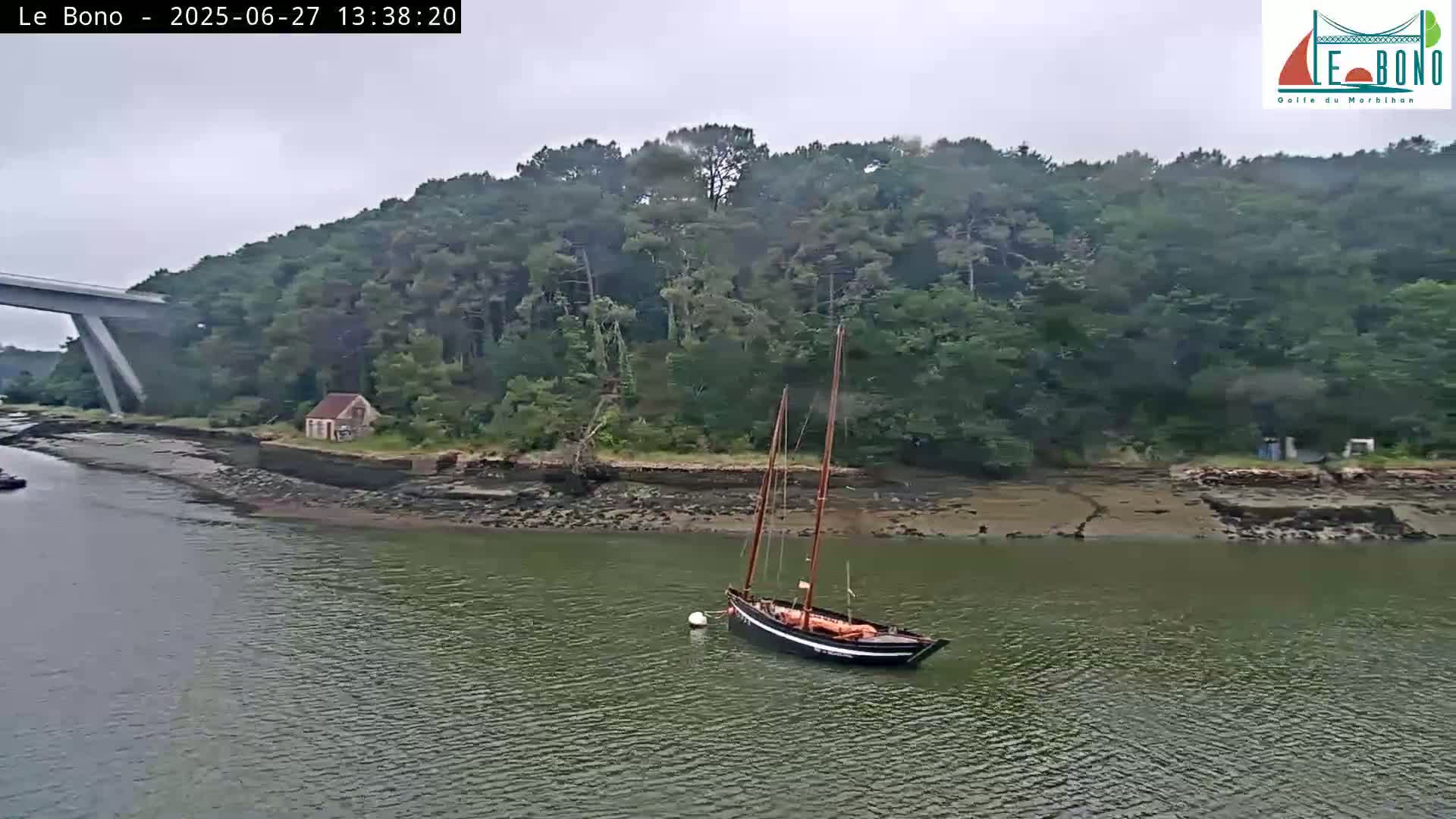 Riviere du Bono River & Le Bono Pont Joseph Le Brix (Pont Joseph Bridge) Live Cam - Vannes, Morbihan, Bretagne. France