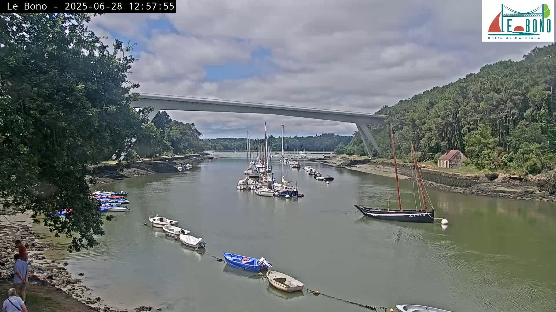 Riviere du Bono River & Le Bono Pont Joseph Le Brix (Pont Joseph Bridge) Live Cam - Vannes, Morbihan, Bretagne. France