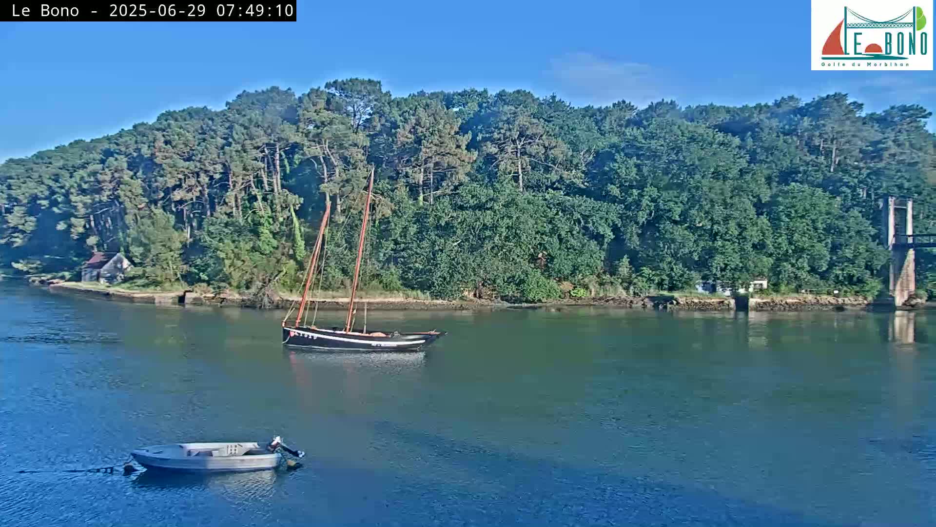 Riviere du Bono River & Le Bono Pont Joseph Le Brix (Pont Joseph Bridge) Live Cam - Vannes, Morbihan, Bretagne. France