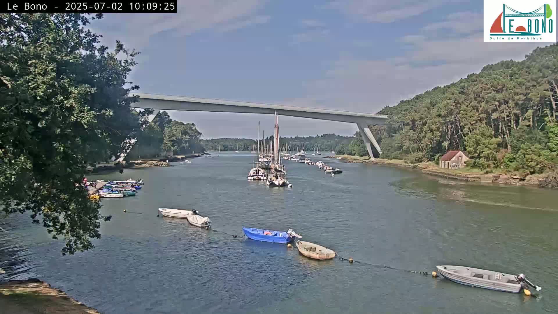 Riviere du Bono River & Le Bono Pont Joseph Le Brix (Pont Joseph Bridge) Live Cam - Vannes, Morbihan, Bretagne. France