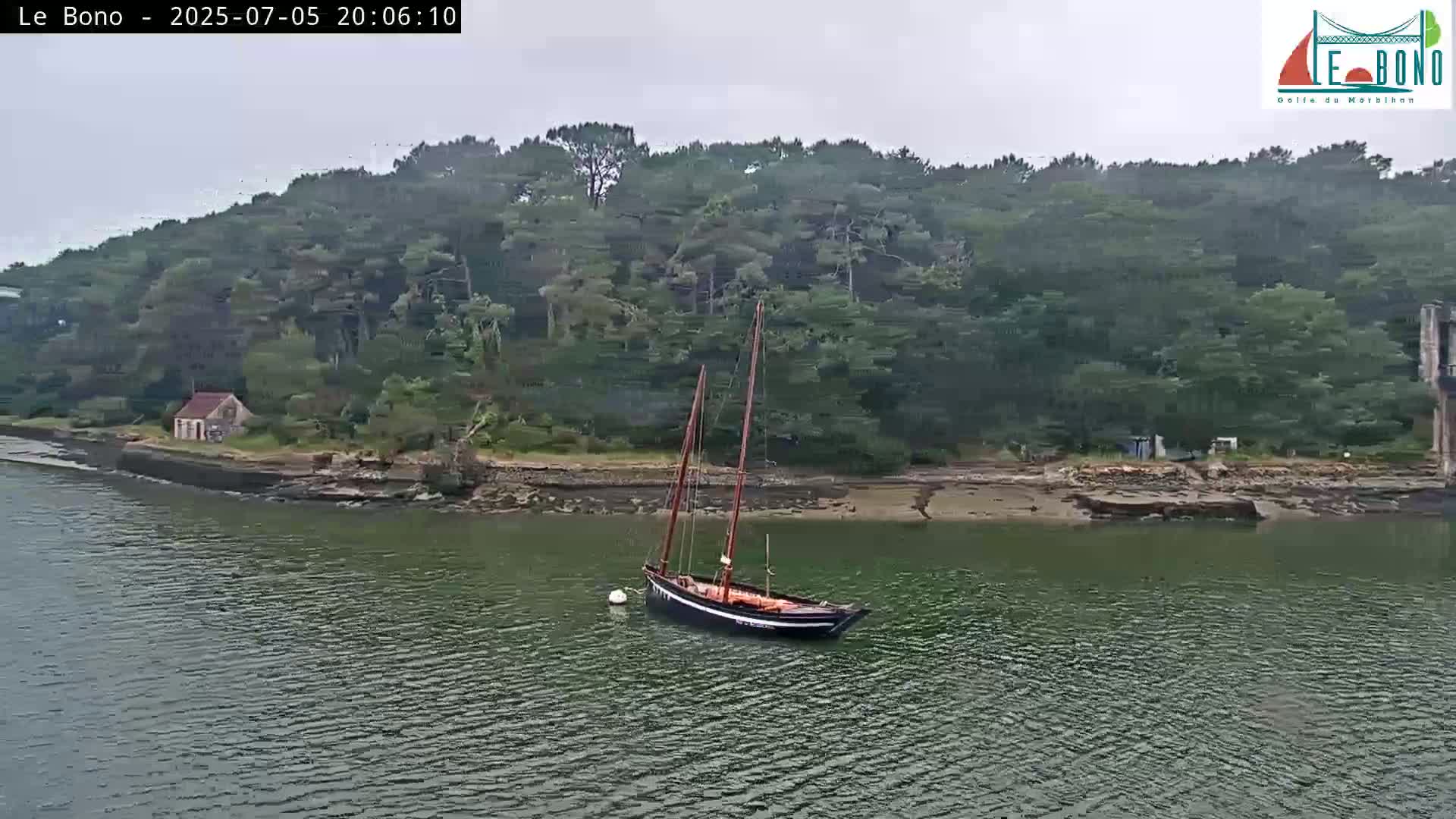 Riviere du Bono River & Le Bono Pont Joseph Le Brix (Pont Joseph Bridge) Live Cam - Vannes, Morbihan, Bretagne. France