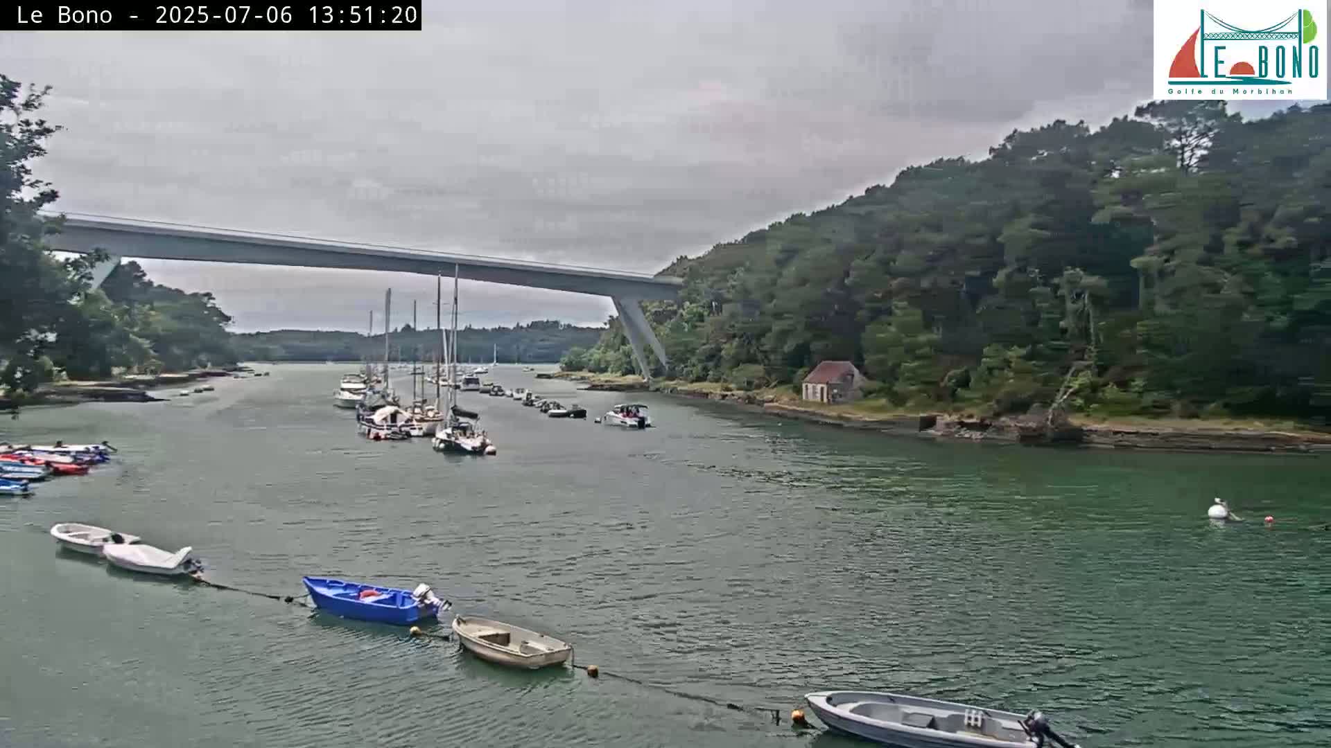 Riviere du Bono River & Le Bono Pont Joseph Le Brix (Pont Joseph Bridge) Live Cam - Vannes, Morbihan, Bretagne. France