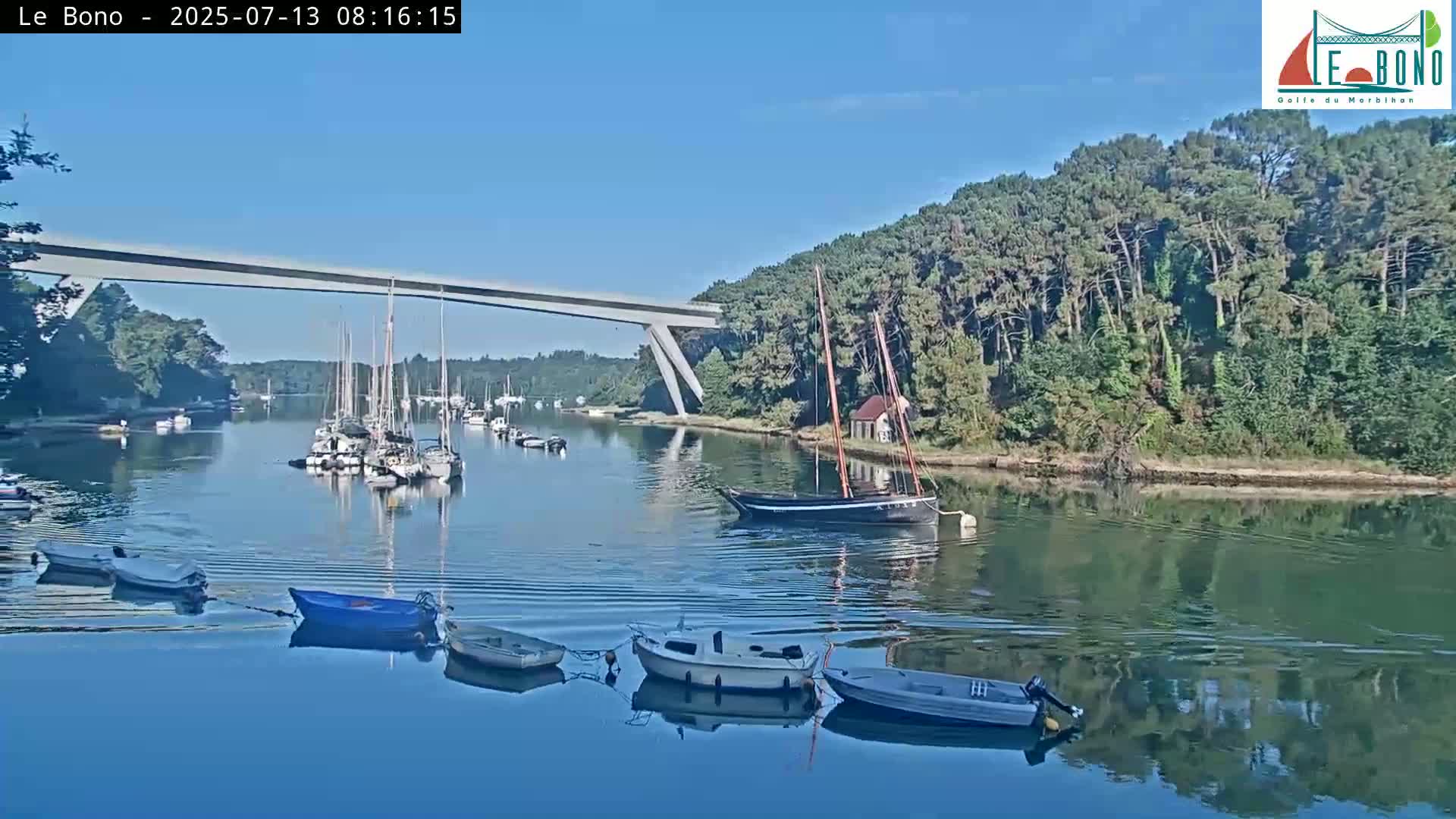 Riviere du Bono River & Le Bono Pont Joseph Le Brix (Pont Joseph Bridge) Live Cam - Vannes, Morbihan, Bretagne. France