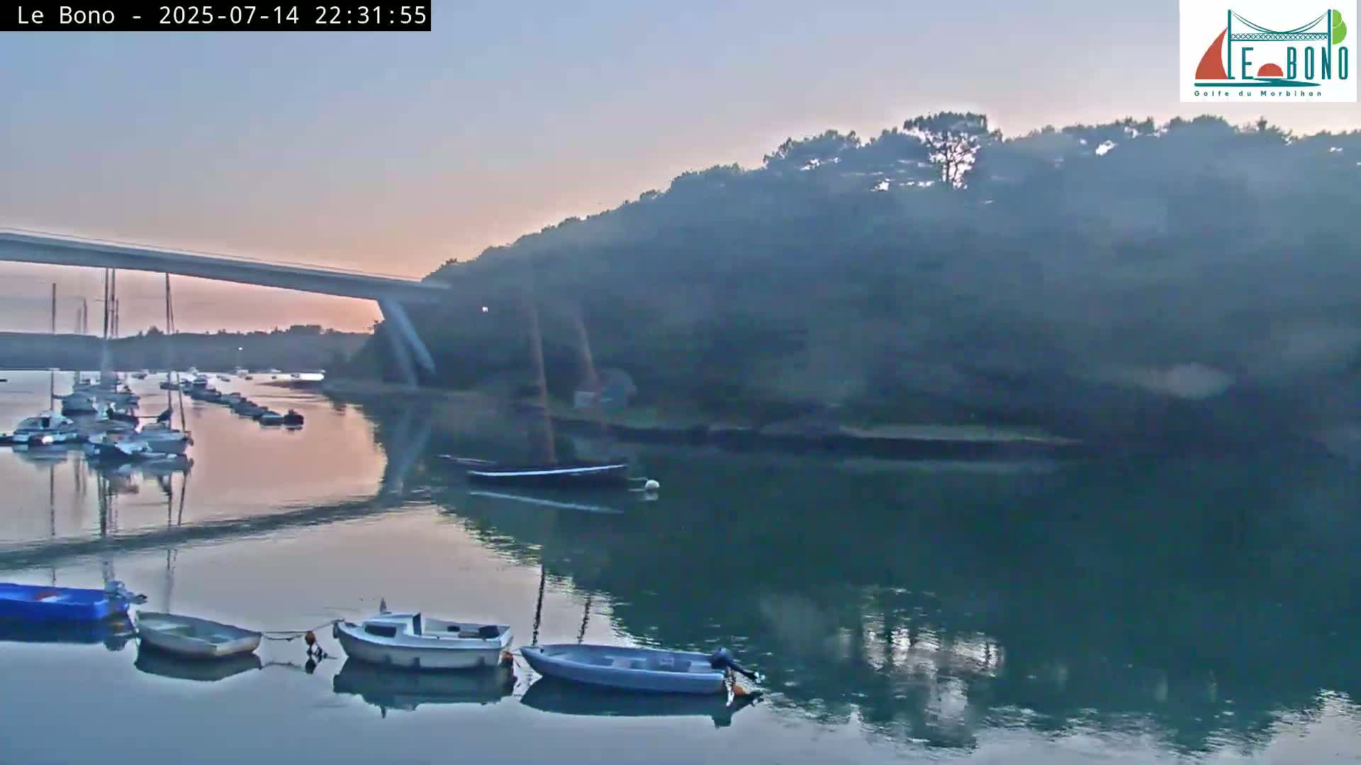 Riviere du Bono River & Le Bono Pont Joseph Le Brix (Pont Joseph Bridge) Live Cam - Vannes, Morbihan, Bretagne. France