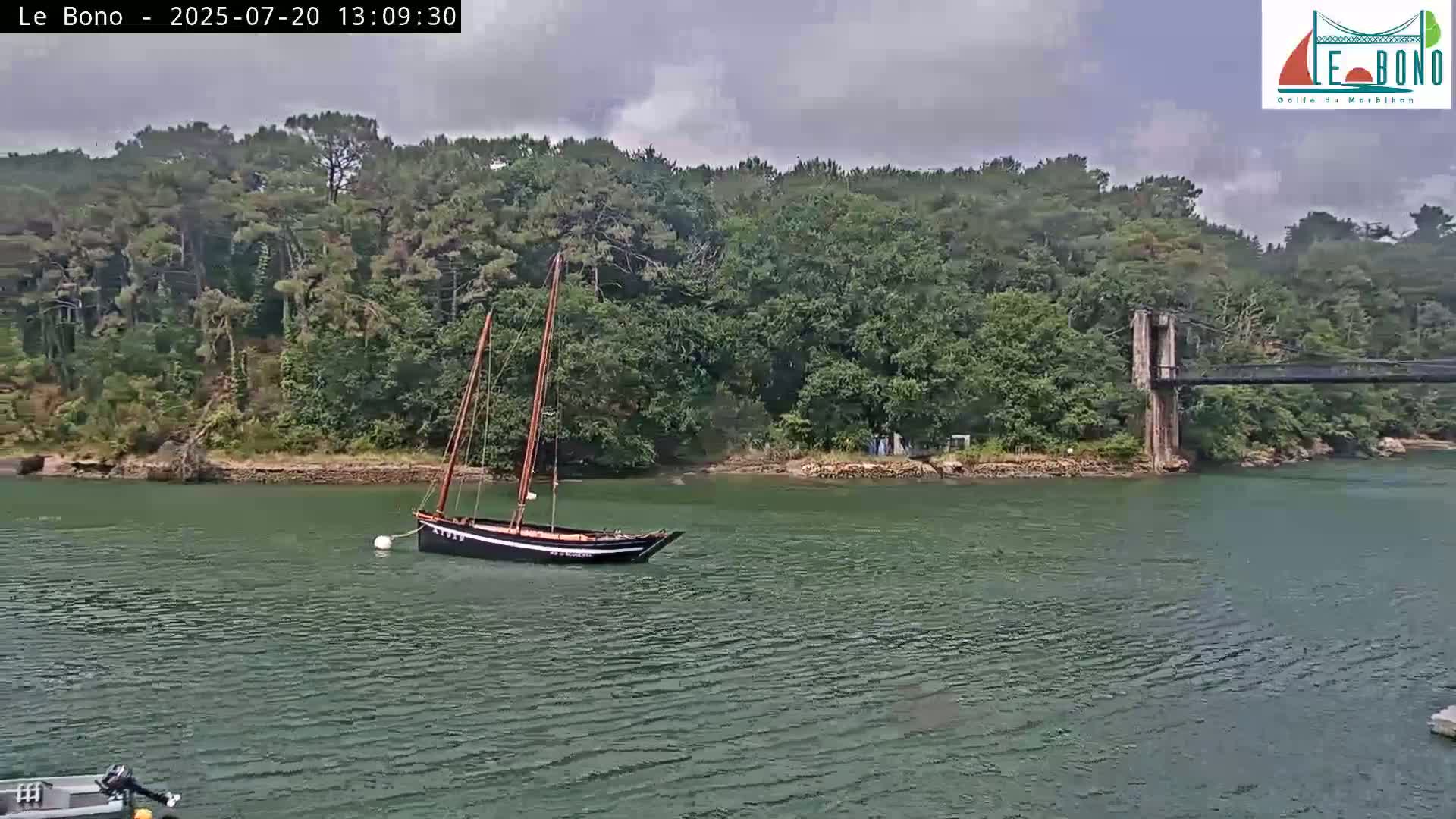 Riviere du Bono River & Le Bono Pont Joseph Le Brix (Pont Joseph Bridge) Live Cam - Vannes, Morbihan, Bretagne. France