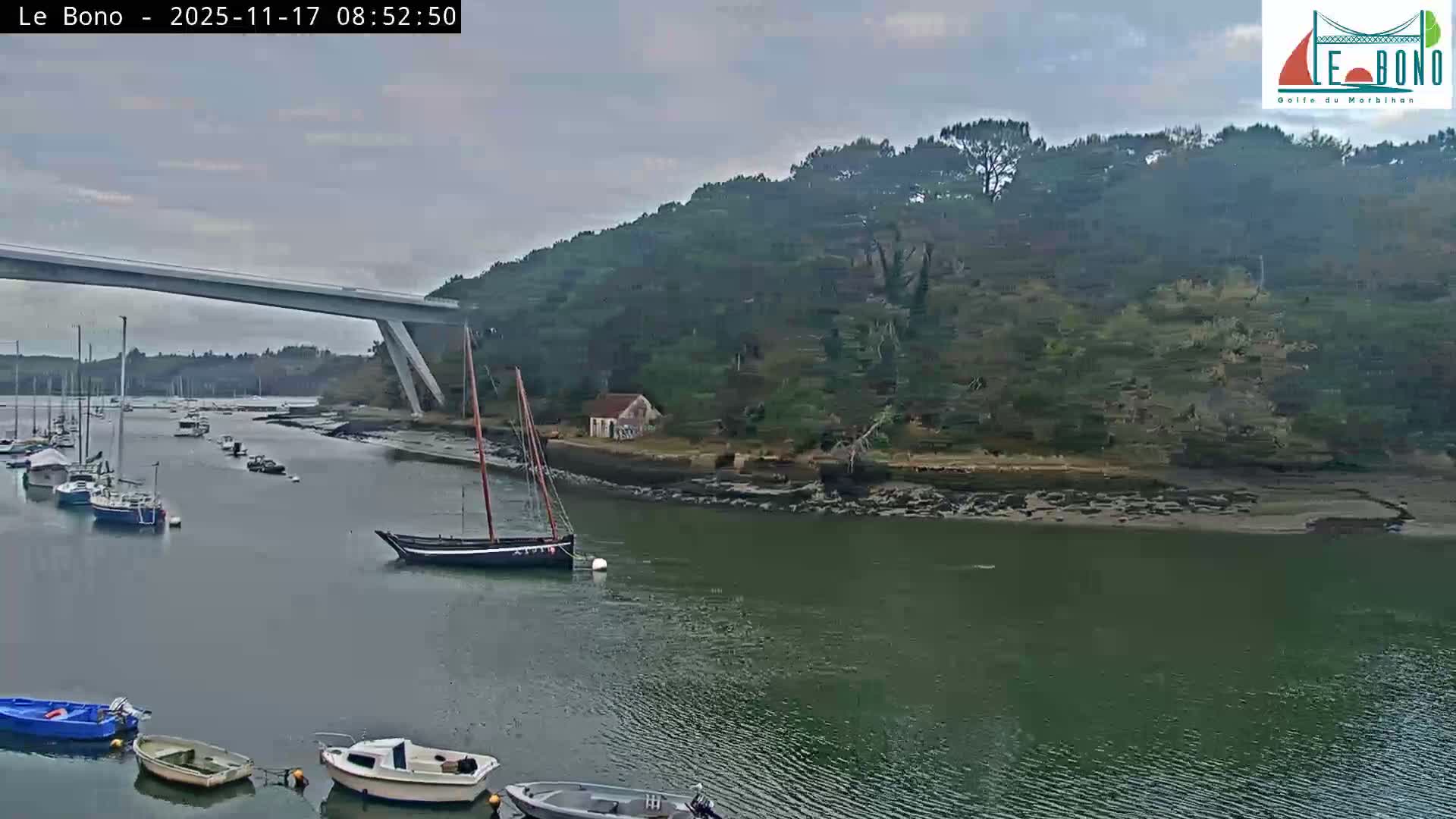Riviere du Bono River & Le Bono Pont Joseph Le Brix (Pont Joseph Bridge) Live Cam - Vannes, Morbihan, Bretagne. France