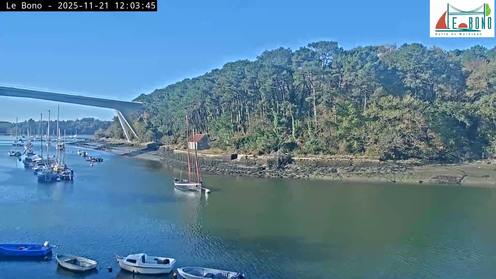 Riviere du Bono River & Le Bono Pont Joseph Le Brix (Pont Joseph Bridge) Live Cam - Vannes, Morbihan, Bretagne. France
