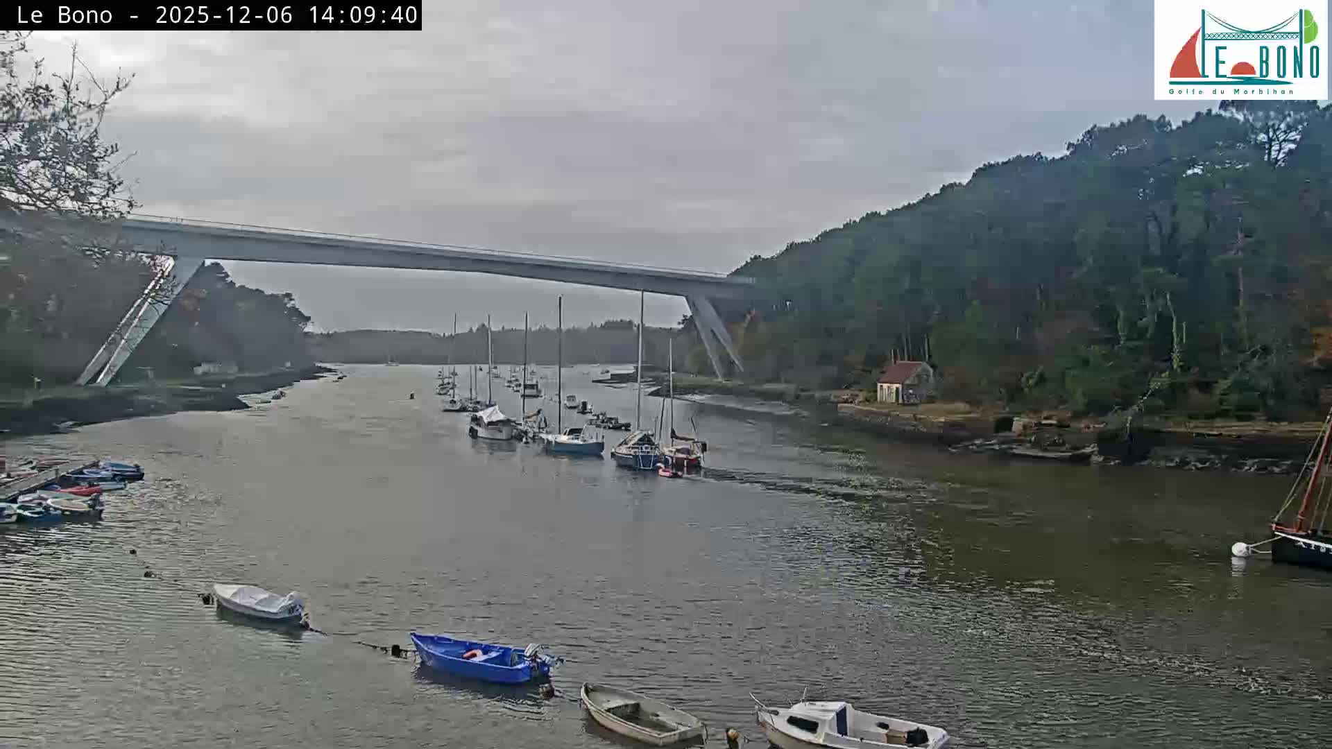 Riviere du Bono River & Le Bono Pont Joseph Le Brix (Pont Joseph Bridge) Live Cam - Vannes, Morbihan, Bretagne. France