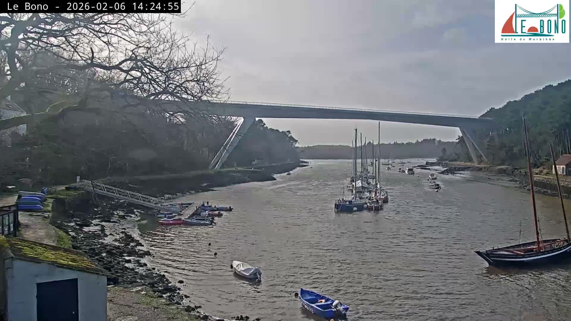 Riviere du Bono River & Le Bono Pont Joseph Le Brix (Pont Joseph Bridge) Live Cam - Vannes, Morbihan, Bretagne. France