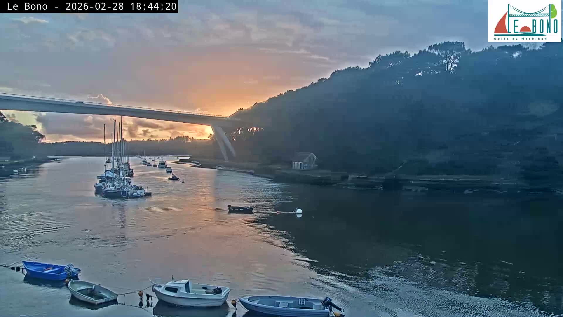 Riviere du Bono River & Le Bono Pont Joseph Le Brix (Pont Joseph Bridge) Live Cam - Vannes, Morbihan, Bretagne. France