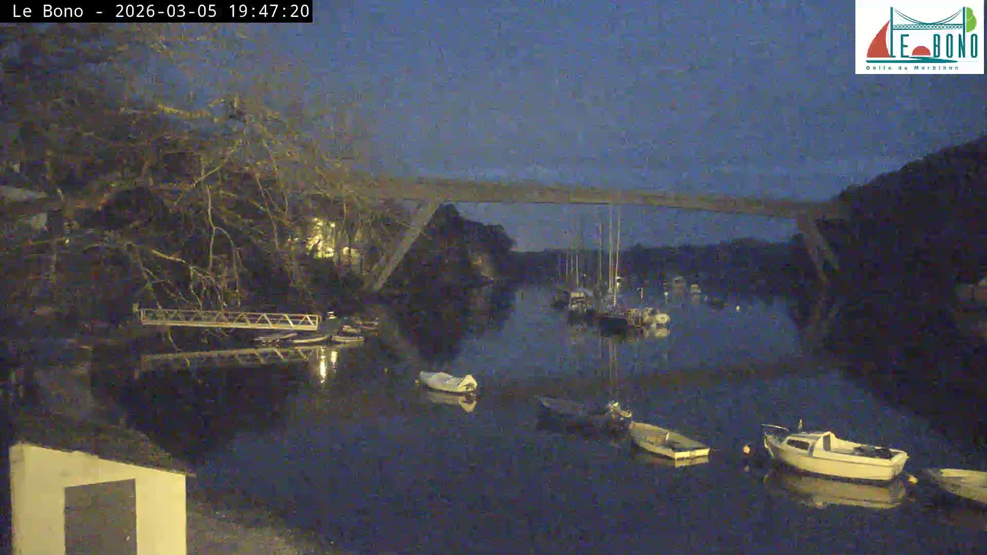 Riviere du Bono River & Le Bono Pont Joseph Le Brix (Pont Joseph Bridge) Live Cam - Vannes, Morbihan, Bretagne. France