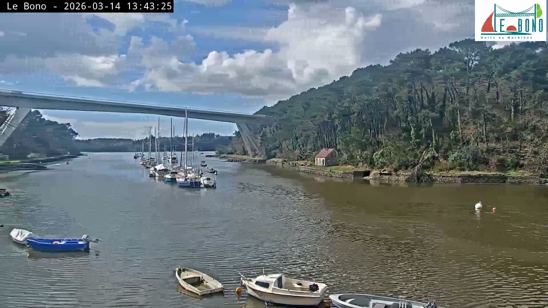 Riviere du Bono River & Le Bono Pont Joseph Le Brix (Pont Joseph Bridge) Live Cam - Vannes, Morbihan, Bretagne. France