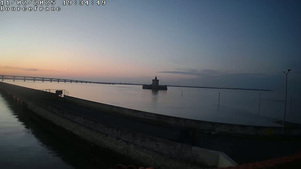 Bourcefranc-Le-Chaups Port & Fort Louvois Fortress Live Cam - Rochefort, Charente-Maritime, Nouvelle-Aquitaine, France