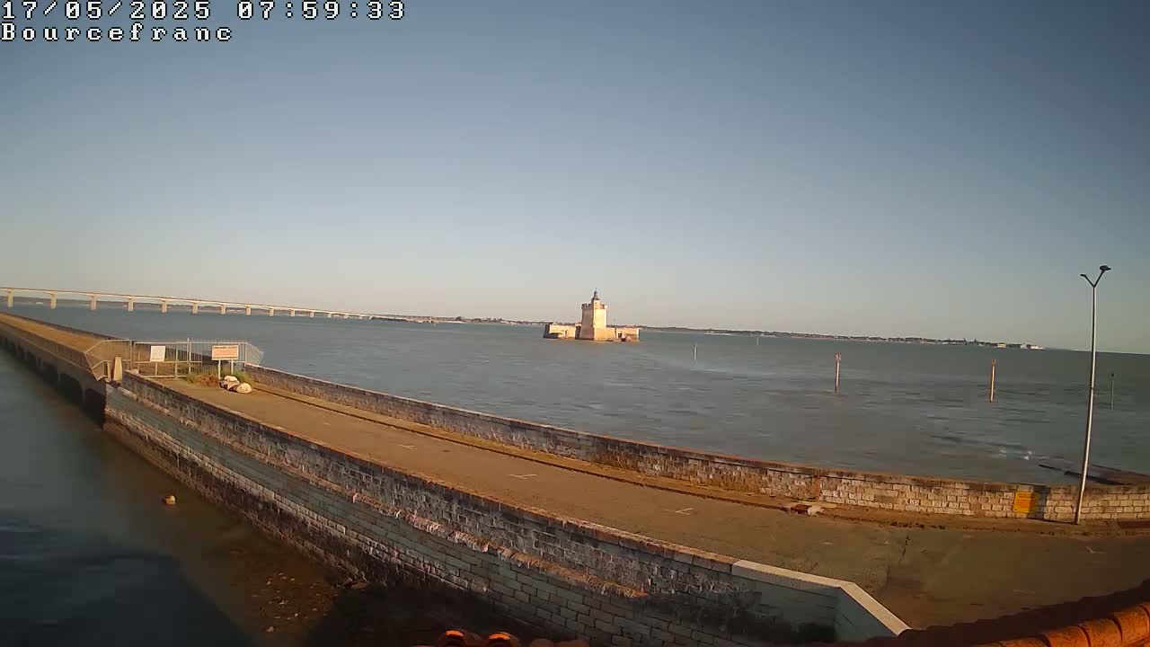 Bourcefranc-Le-Chaups Port & Fort Louvois Fortress Live Cam - Rochefort, Charente-Maritime, Nouvelle-Aquitaine, France