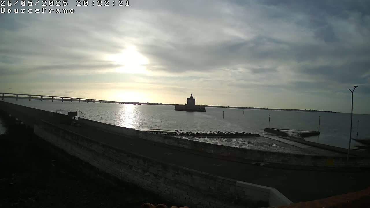 Bourcefranc-Le-Chaups Port & Fort Louvois Fortress Live Cam - Rochefort, Charente-Maritime, Nouvelle-Aquitaine, France