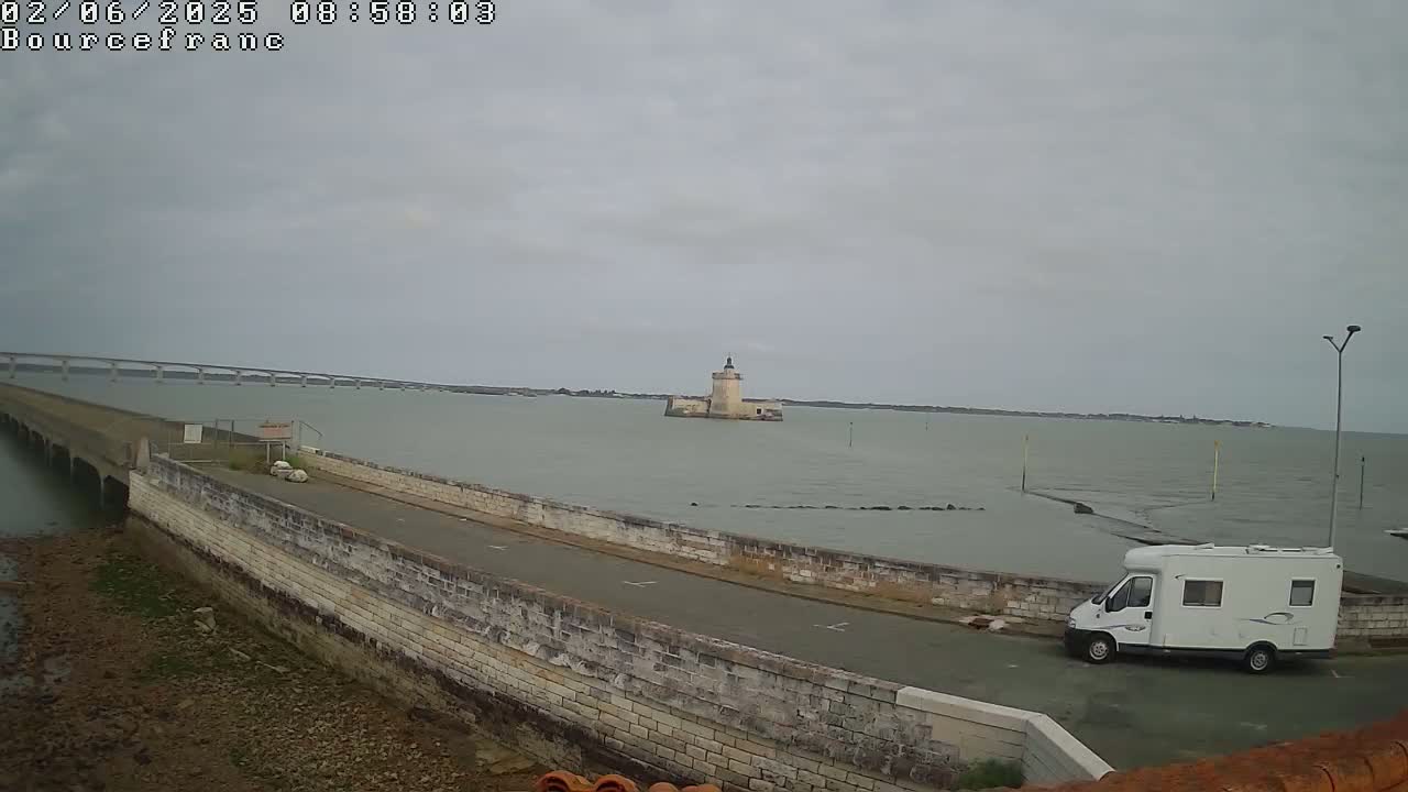 Bourcefranc-Le-Chaups Port & Fort Louvois Fortress Live Cam - Rochefort, Charente-Maritime, Nouvelle-Aquitaine, France