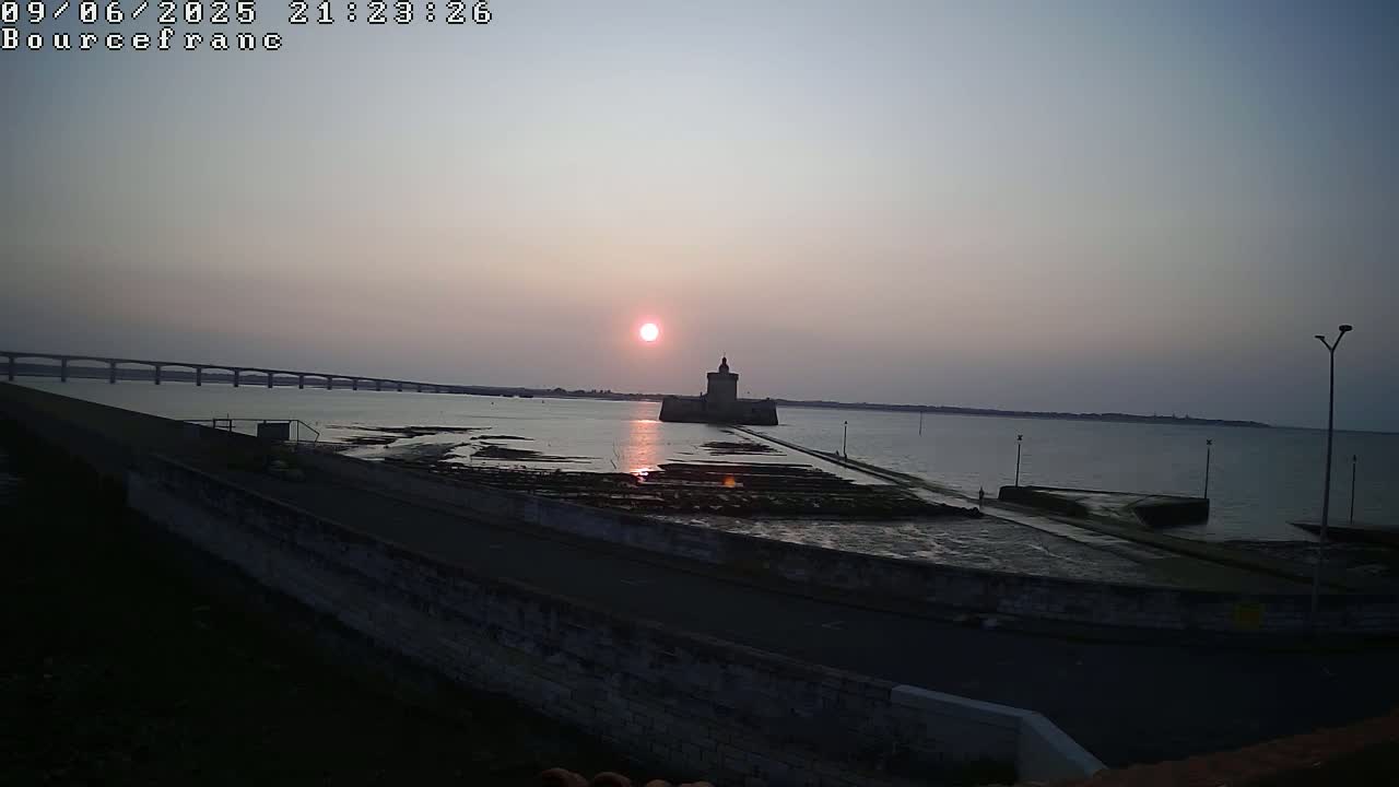 Bourcefranc-Le-Chaups Port & Fort Louvois Fortress Live Cam - Rochefort, Charente-Maritime, Nouvelle-Aquitaine, France