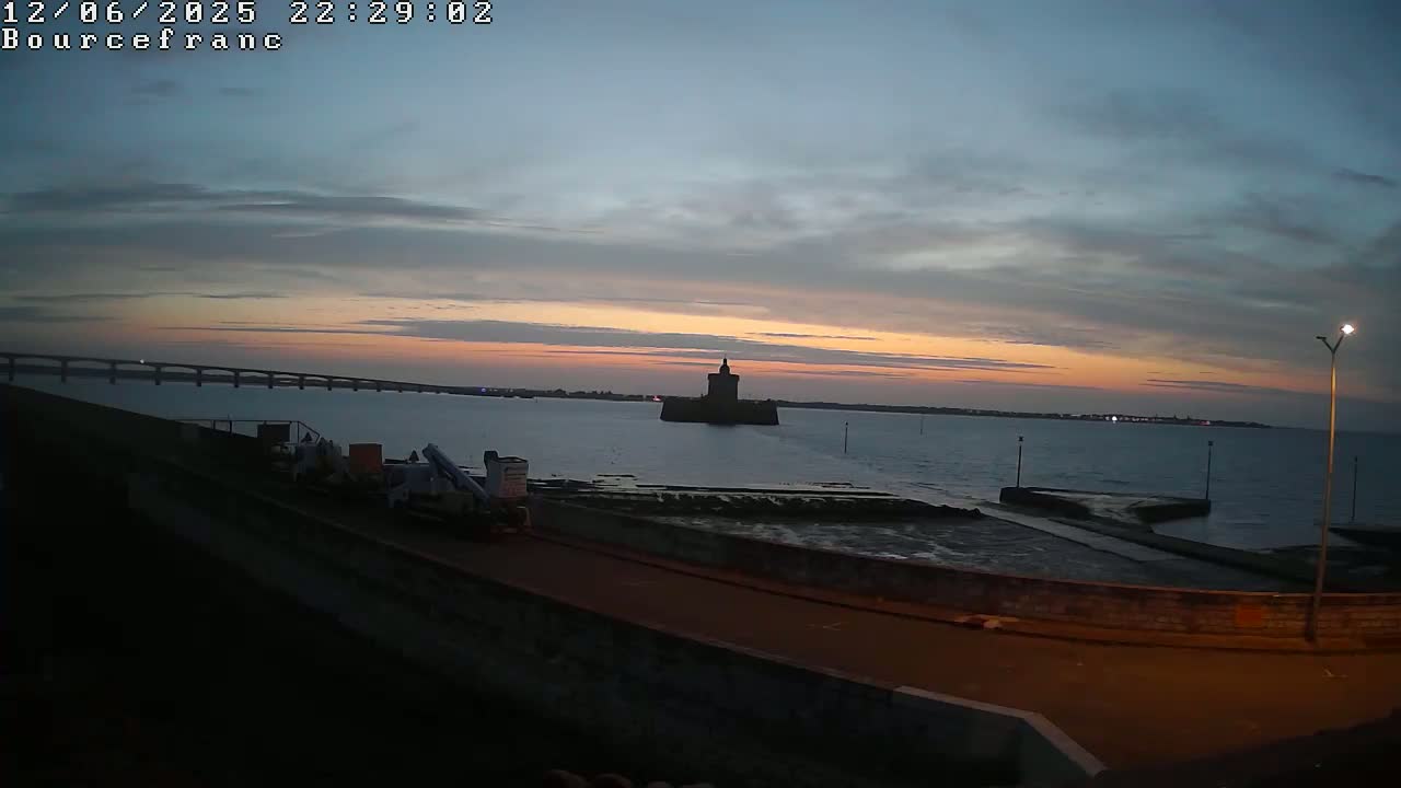 Bourcefranc-Le-Chaups Port & Fort Louvois Fortress Live Cam - Rochefort, Charente-Maritime, Nouvelle-Aquitaine, France