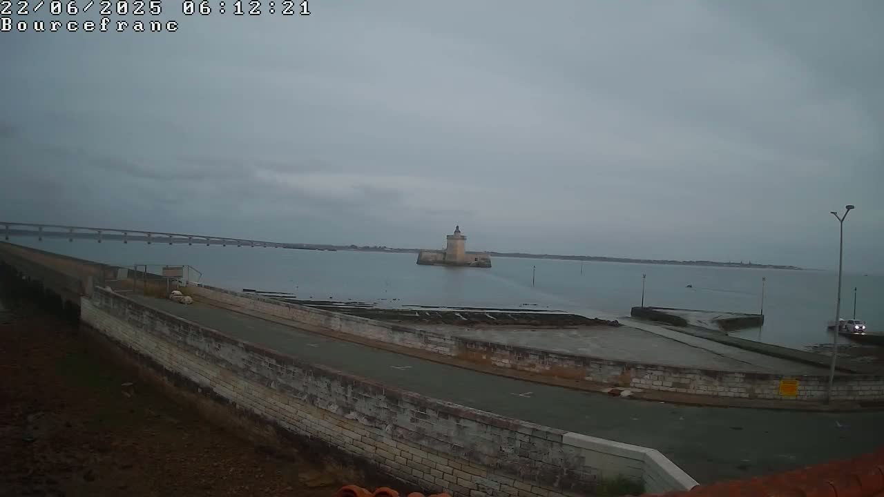 Bourcefranc-Le-Chaups Port & Fort Louvois Fortress Live Cam - Rochefort, Charente-Maritime, Nouvelle-Aquitaine, France