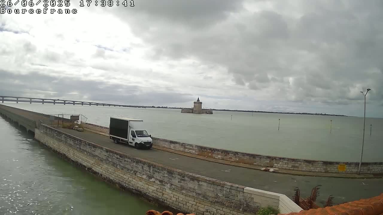 Bourcefranc-Le-Chaups Port & Fort Louvois Fortress Live Cam - Rochefort, Charente-Maritime, Nouvelle-Aquitaine, France