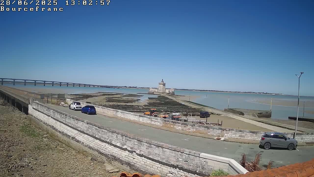 Bourcefranc-Le-Chaups Port & Fort Louvois Fortress Live Cam - Rochefort, Charente-Maritime, Nouvelle-Aquitaine, France