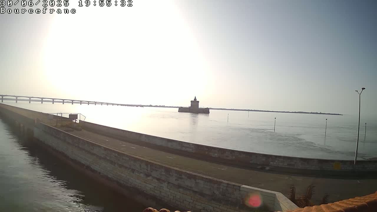 Bourcefranc-Le-Chaups Port & Fort Louvois Fortress Live Cam - Rochefort, Charente-Maritime, Nouvelle-Aquitaine, France