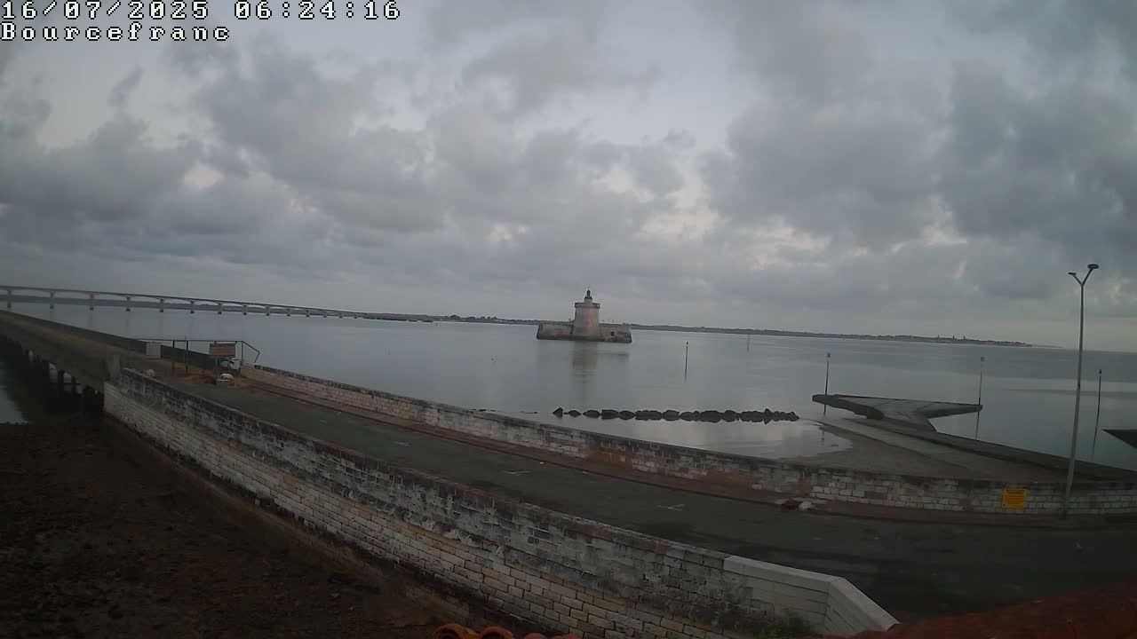 Bourcefranc-Le-Chaups Port & Fort Louvois Fortress Live Cam - Rochefort, Charente-Maritime, Nouvelle-Aquitaine, France