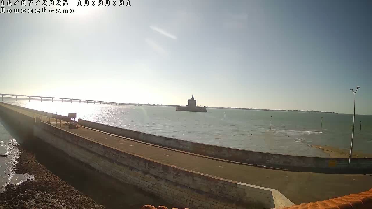 Bourcefranc-Le-Chaups Port & Fort Louvois Fortress Live Cam - Rochefort, Charente-Maritime, Nouvelle-Aquitaine, France