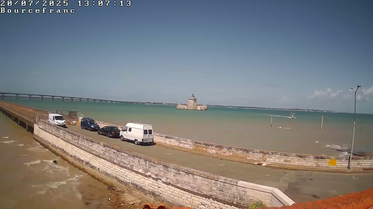Bourcefranc-Le-Chaups Port & Fort Louvois Fortress Live Cam - Rochefort, Charente-Maritime, Nouvelle-Aquitaine, France