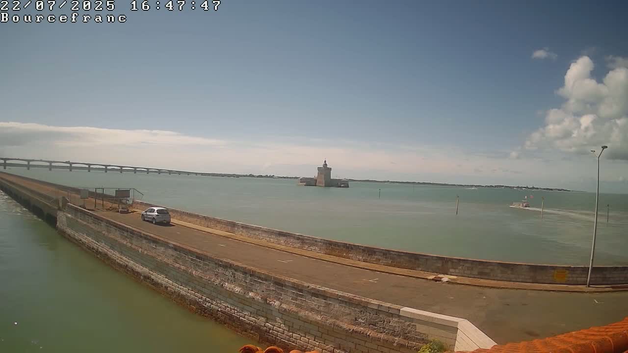 Bourcefranc-Le-Chaups Port & Fort Louvois Fortress Live Cam - Rochefort, Charente-Maritime, Nouvelle-Aquitaine, France