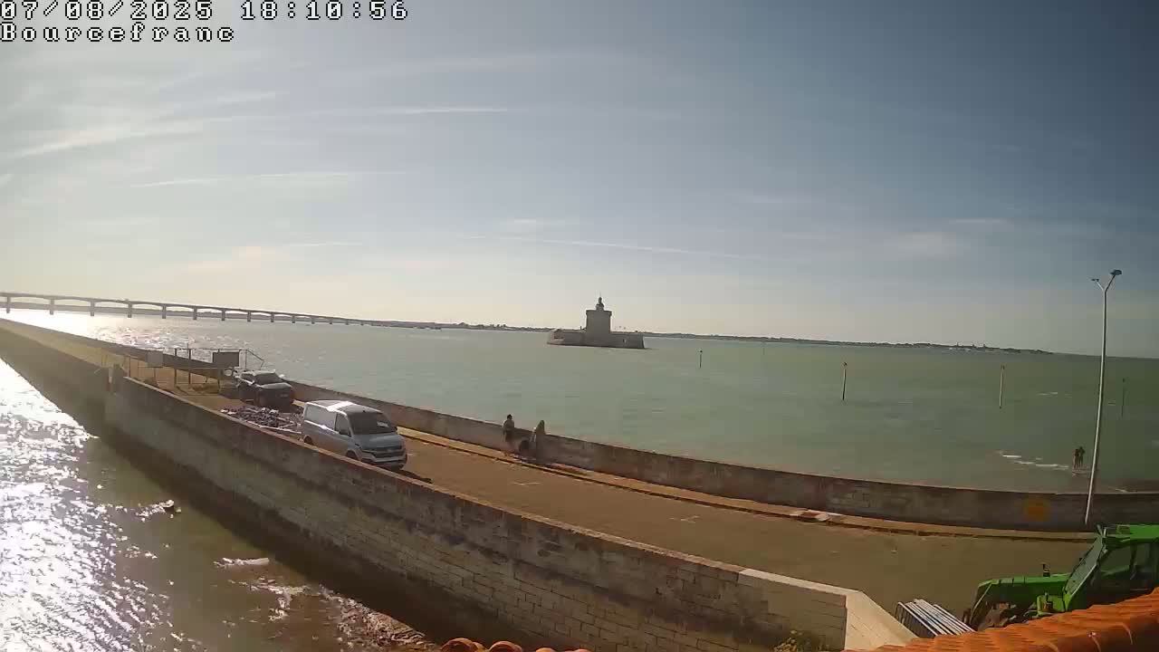 Bourcefranc-Le-Chaups Port & Fort Louvois Fortress Live Cam - Rochefort, Charente-Maritime, Nouvelle-Aquitaine, France