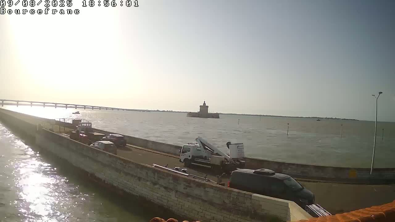Bourcefranc-Le-Chaups Port & Fort Louvois Fortress Live Cam - Rochefort, Charente-Maritime, Nouvelle-Aquitaine, France