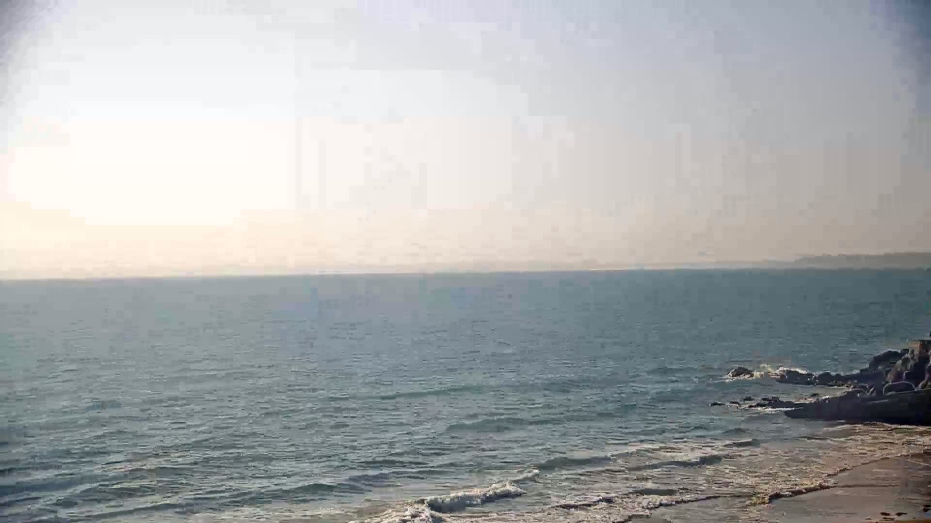 Etables-sur-Mer , Plage des Godelins Beach Live Cam - Saint-Brieuc, Cotes-d'Armor, Bretagne, france