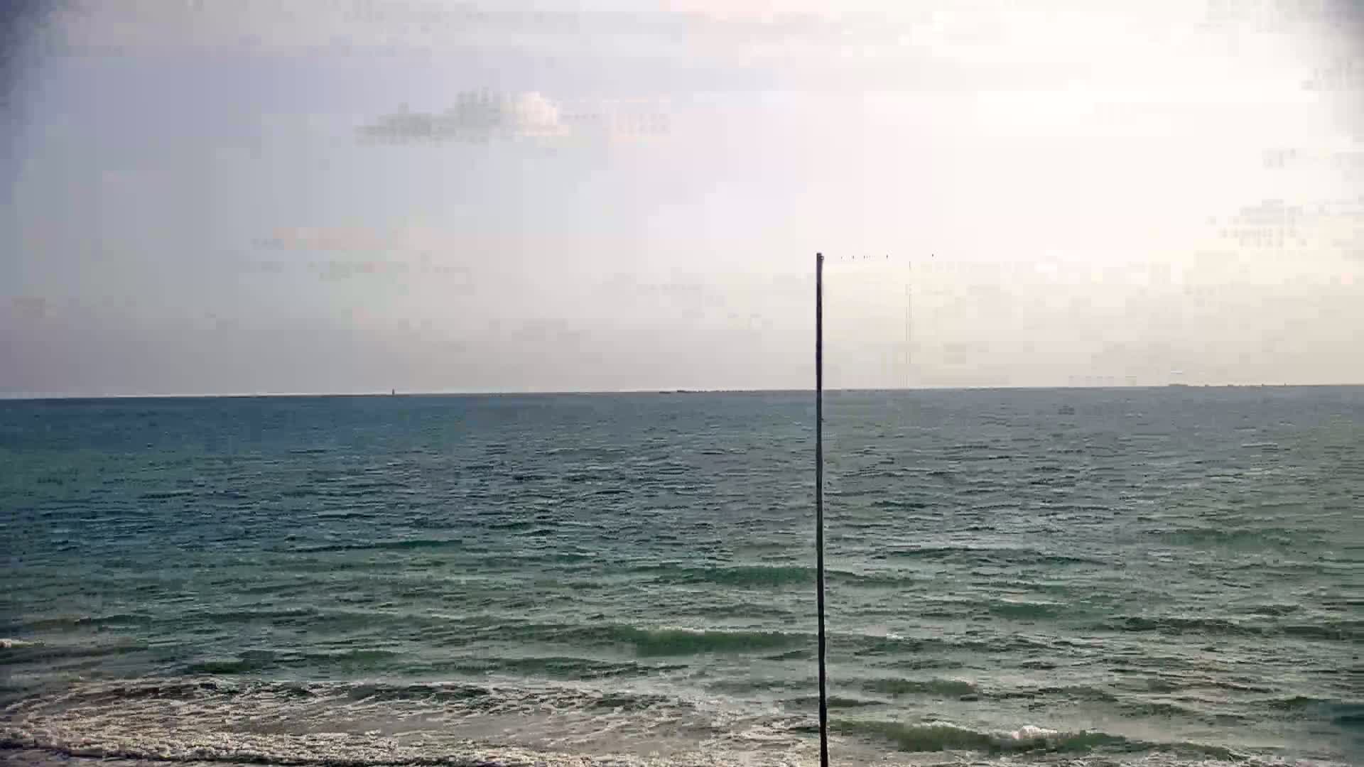 Etables-sur-Mer , Plage des Godelins Beach Live Cam - Saint-Brieuc, Cotes-d'Armor, Bretagne, france