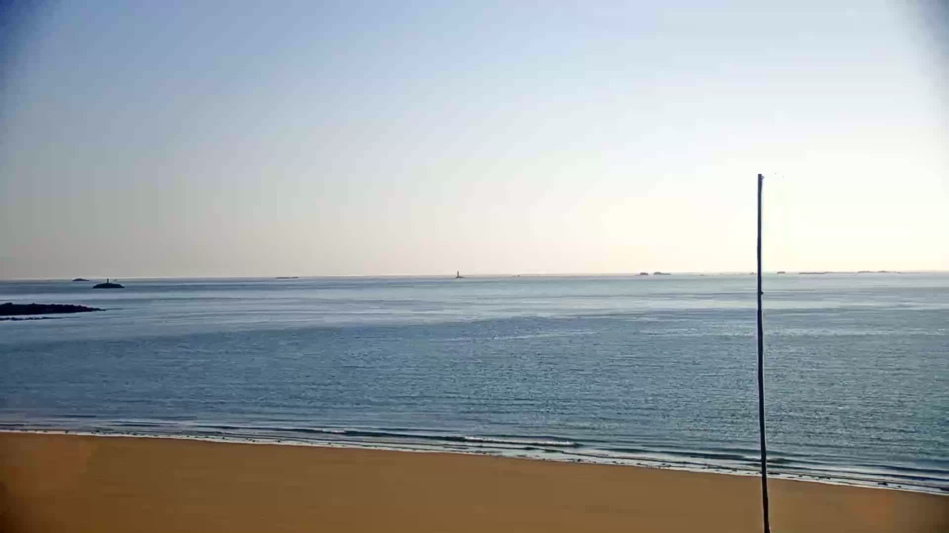 Etables-sur-Mer , Plage des Godelins Beach Live Cam - Saint-Brieuc, Cotes-d'Armor, Bretagne, france
