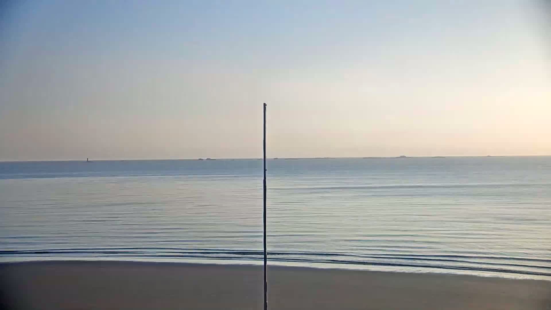 Etables-sur-Mer , Plage des Godelins Beach Live Cam - Saint-Brieuc, Cotes-d'Armor, Bretagne, france