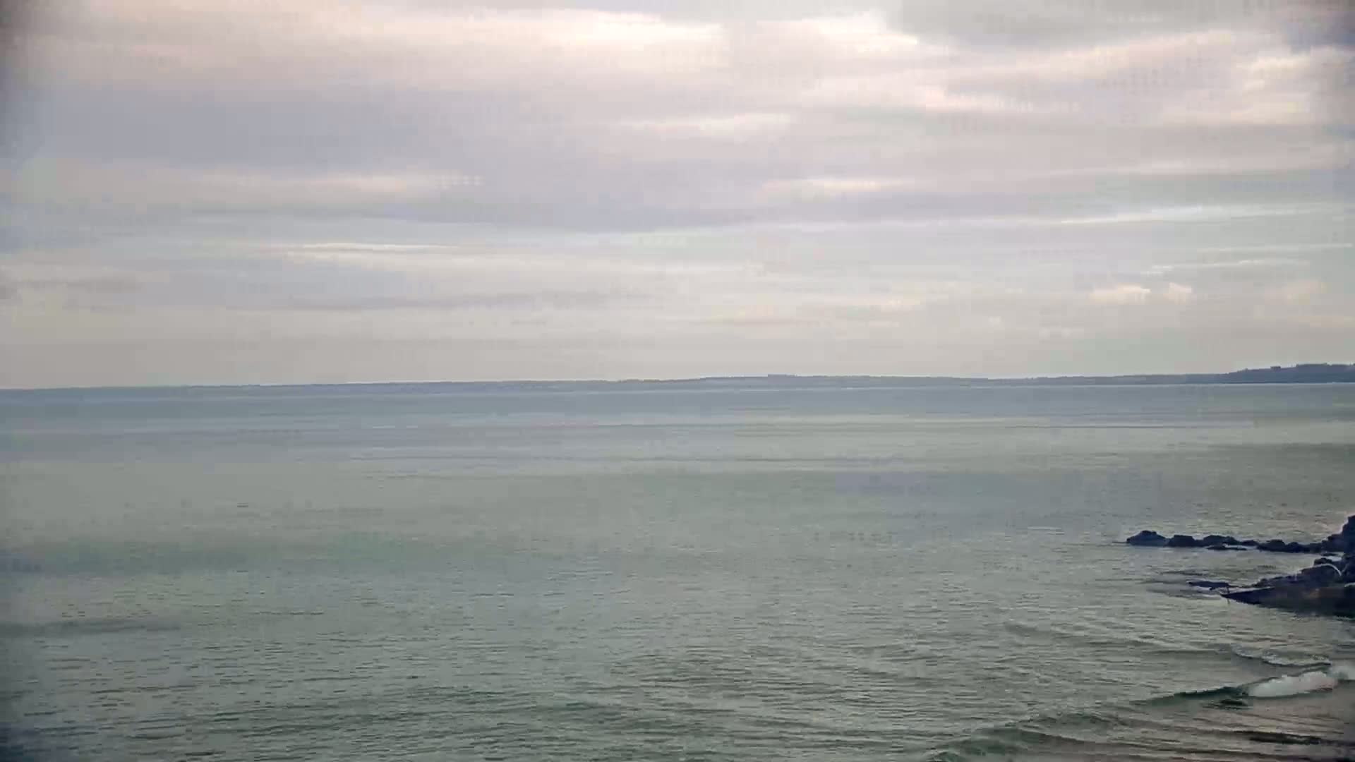 Etables-sur-Mer , Plage des Godelins Beach Live Cam - Saint-Brieuc, Cotes-d'Armor, Bretagne, france