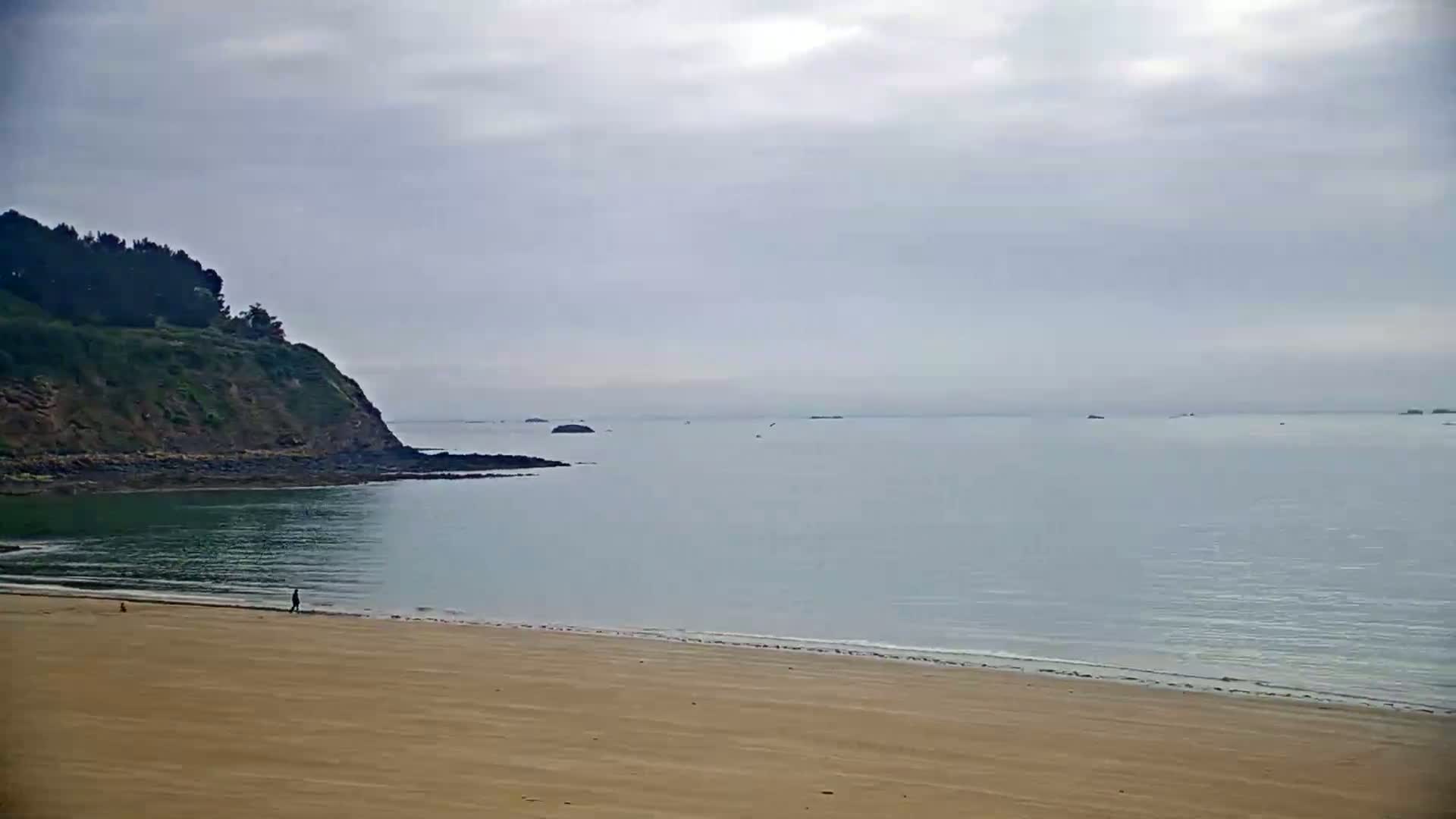 Etables-sur-Mer , Plage des Godelins Beach Live Cam - Saint-Brieuc, Cotes-d'Armor, Bretagne, france